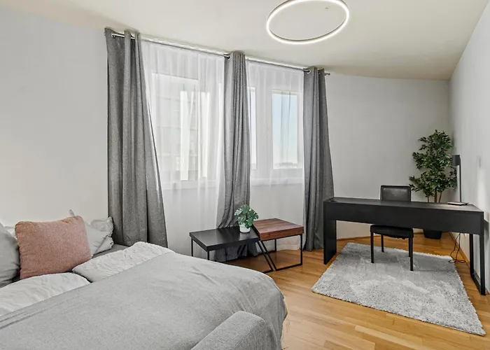 Balcony - Right At Hauptbahnhof And Belvedere Διαμέρισμα Βιέννη